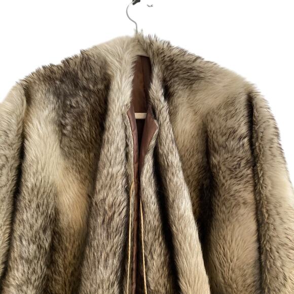 Vintage Faux Fur Gray White Shawl Stole Tie Front Classy Chic Holiday One Size - Picture 5 of 16